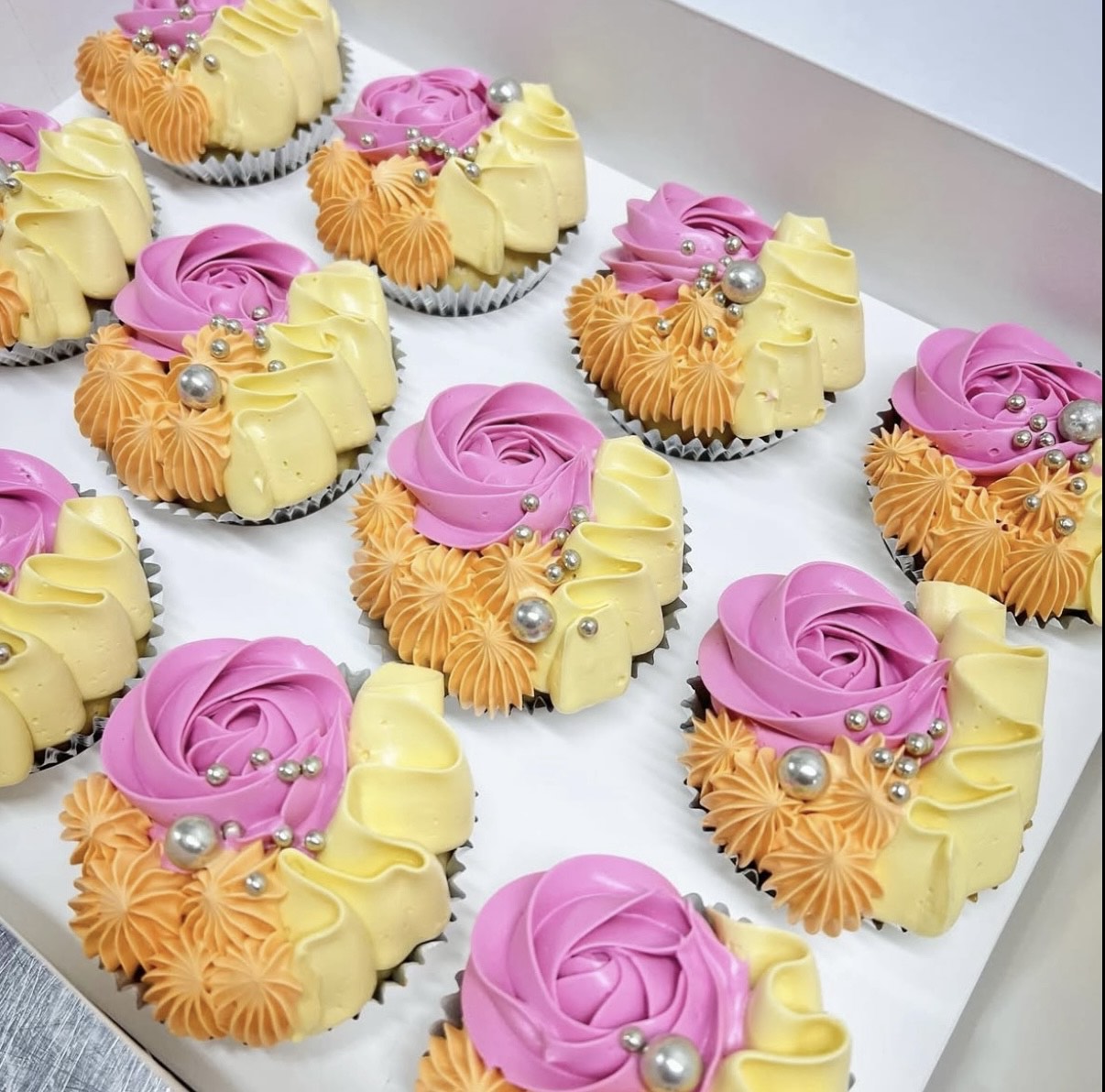 Cupcakes (vanilla buttercream only)